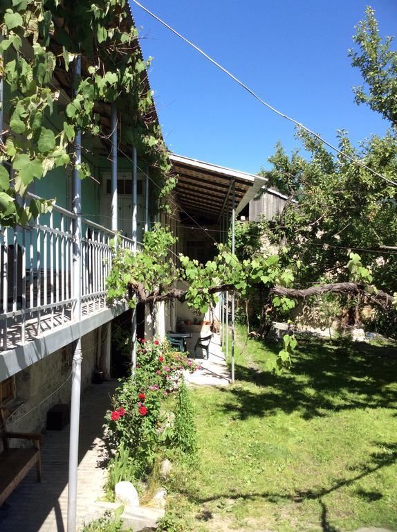 Guest House Chuta In Lagami Mestia Bagian luar foto