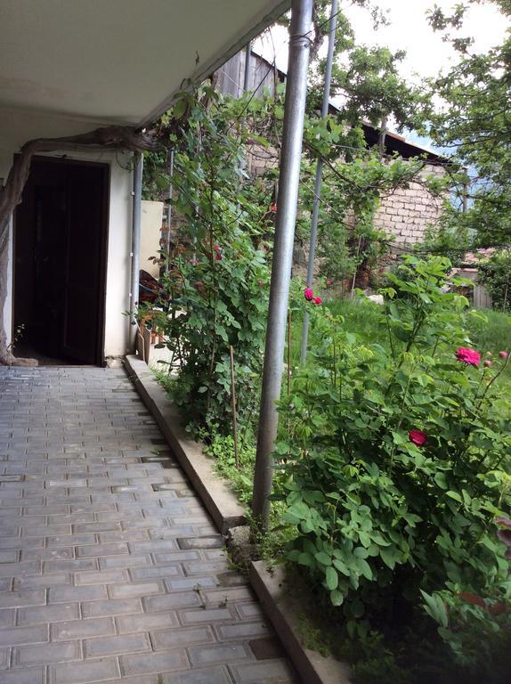 Guest House Chuta In Lagami Mestia Bagian luar foto